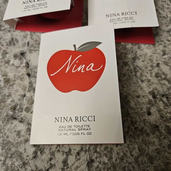 3 X Nina Ricci Samples - Picture 2 of 4